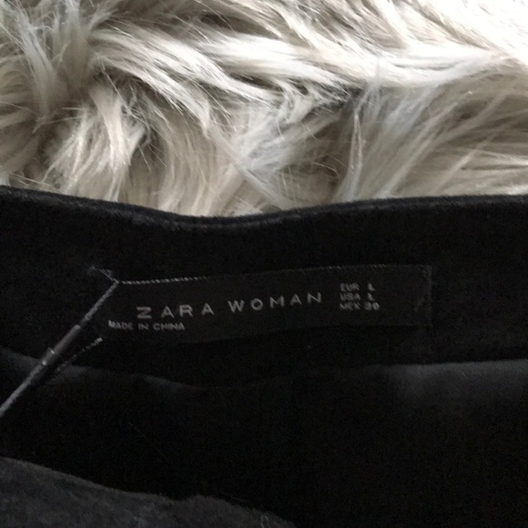 NWT Zara Suede Black Zip Skirt Size Large 🌟 - Picture 4 of 5
